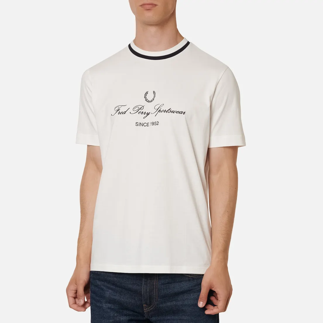 Fred Perry Мужская футболка Modernist Streetwear Script Embroidered