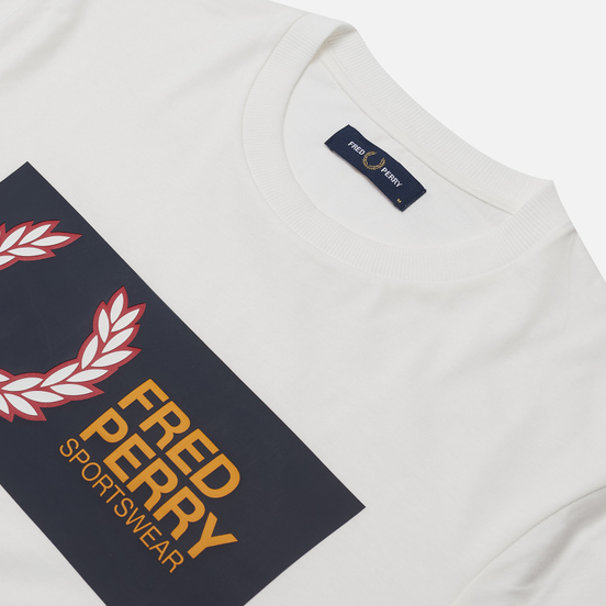 Мужская футболка Fred Perry Logo Colour Block Snow White