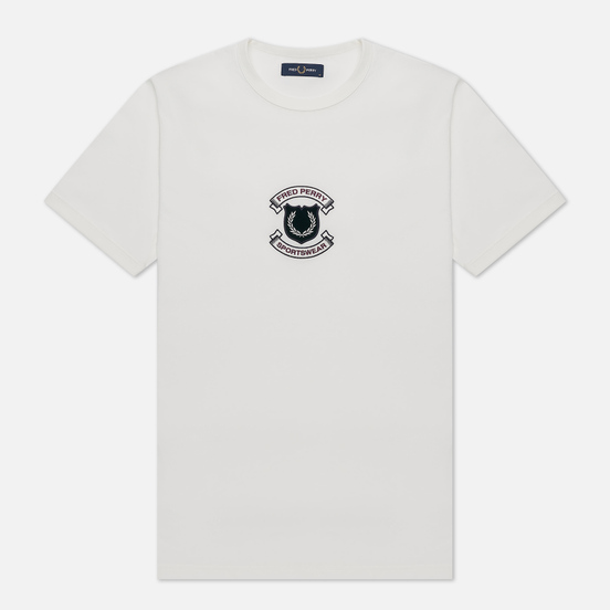 Мужская футболка Fred Perry Embroidered Sheild Snow White