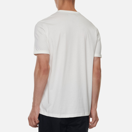 Мужская футболка Fred Perry Embroidered Sheild Snow White