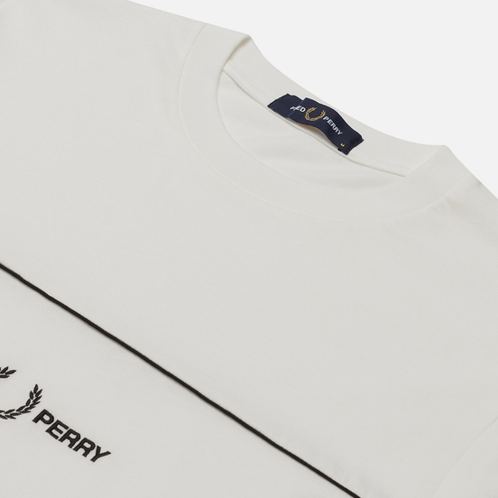 Мужской лонгслив Fred Perry Embroidered Panel Snow White