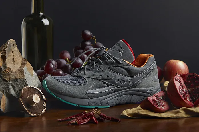 Saucony × Raised by Wolves AYA: асфальтовые джунгли