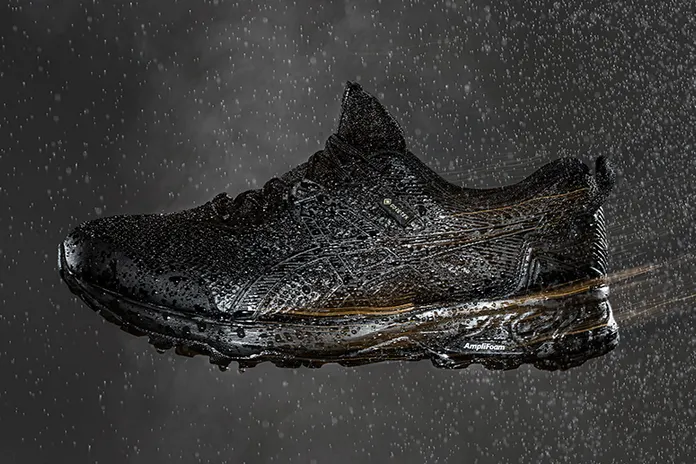 Кроссовки с водонепроницаемой и дышащей мембраной GORE-TEX