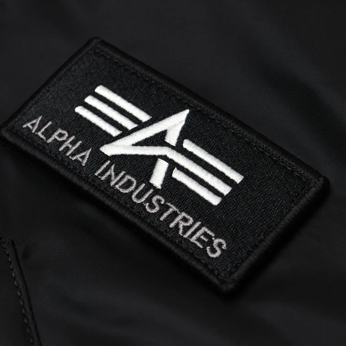 Alpha Industries Мужская куртка бомбер CWU 45/P Flight