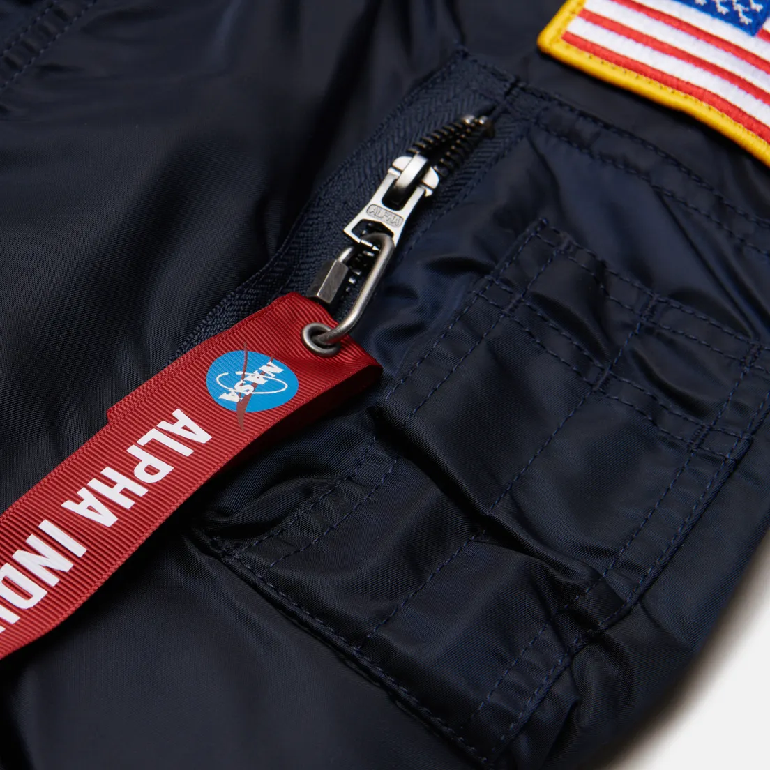 Alpha Industries Мужская куртка бомбер NASA MA-1 Flight Gen II