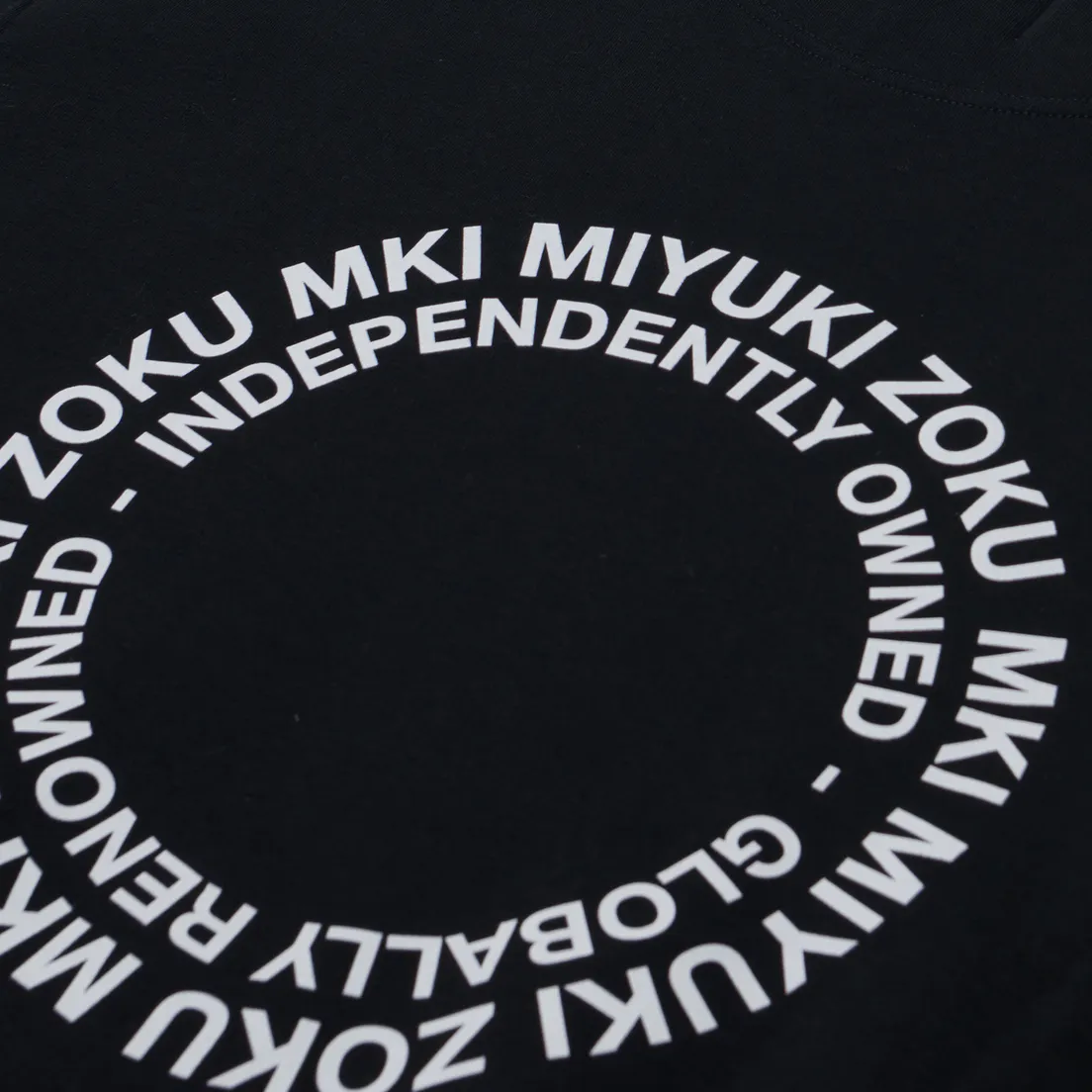 MKI Miyuki-Zoku Мужская толстовка Circle Crew Neck