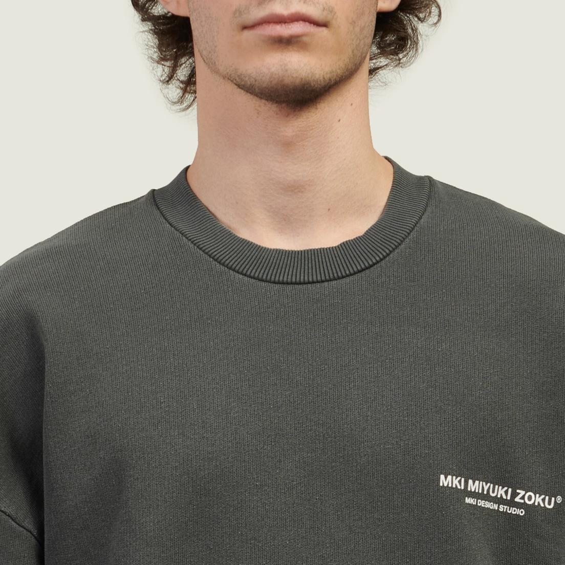 MKI Miyuki-Zoku Мужская толстовка Design Studio Crewneck