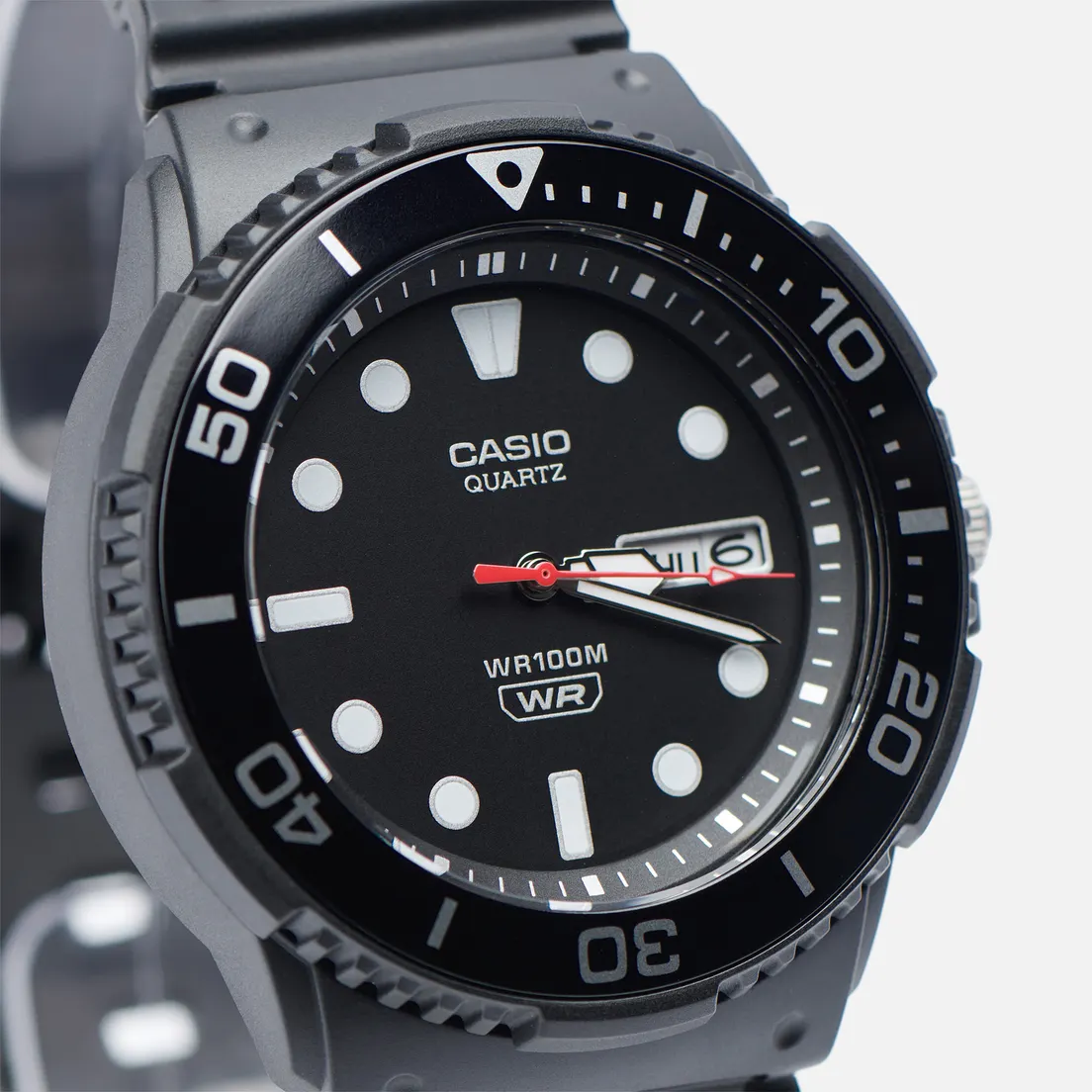 CASIO Наручные часы Collection MRW-230H-1E1