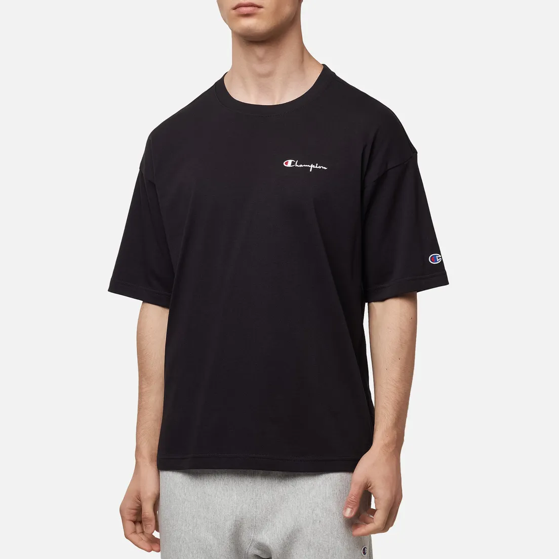 Champion Reverse Weave Мужская футболка Small Script Logo Muscle Fit
