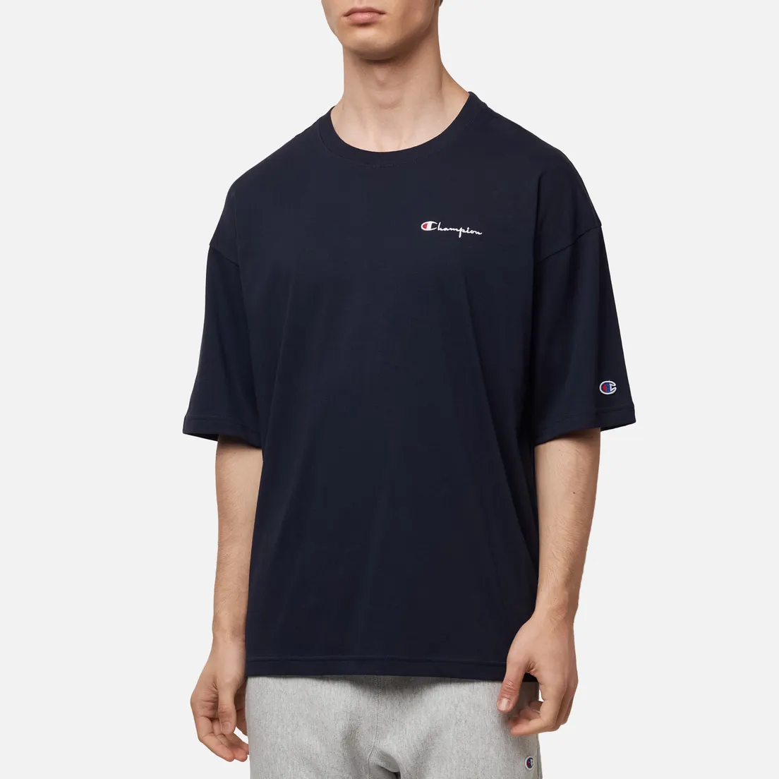 Champion Reverse Weave Мужская футболка Small Script Logo Muscle Fit