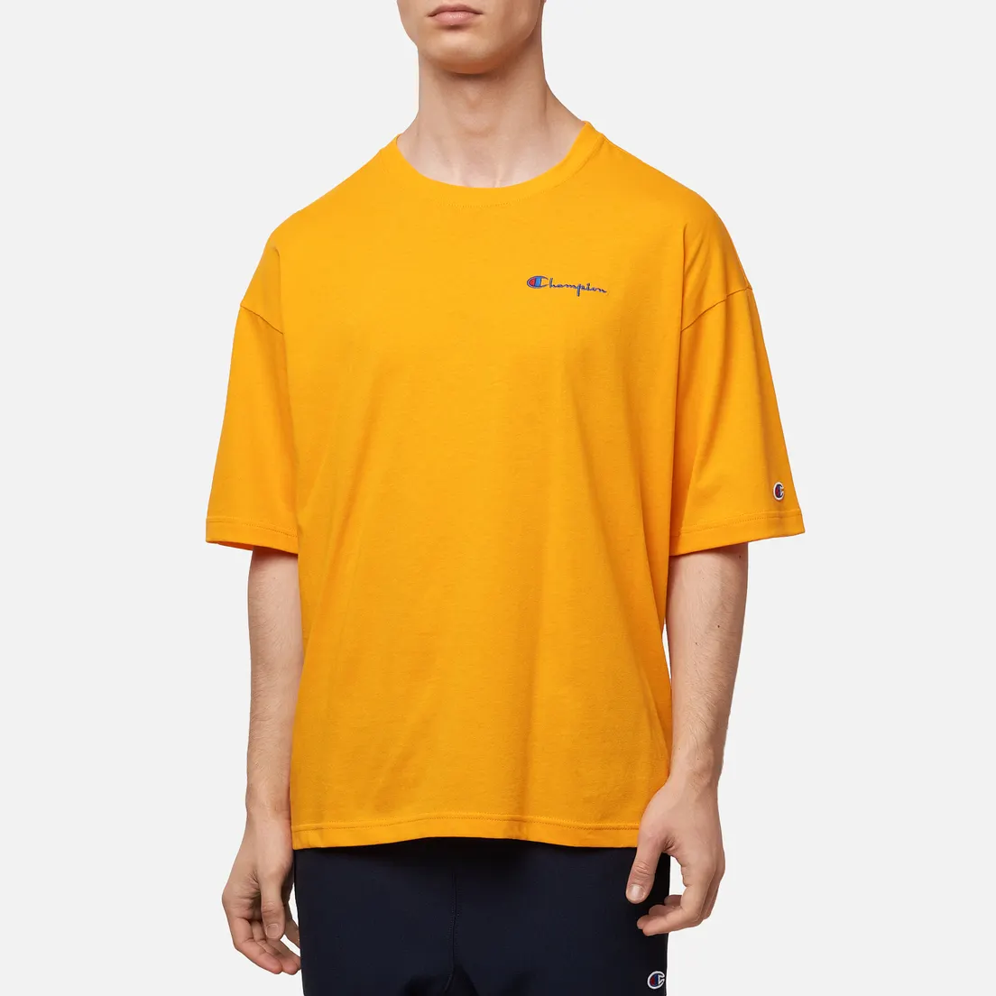Champion Reverse Weave Мужская футболка Small Script Logo Muscle Fit