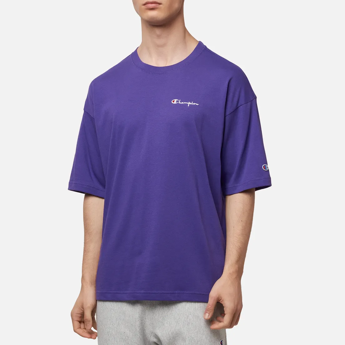 Champion Reverse Weave Мужская футболка Small Script Logo Muscle Fit