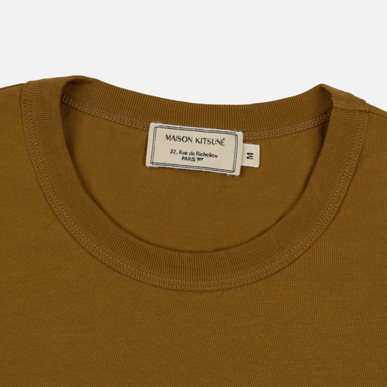 Мужская футболка Maison Kitsune Triangle Fox Patch Camel