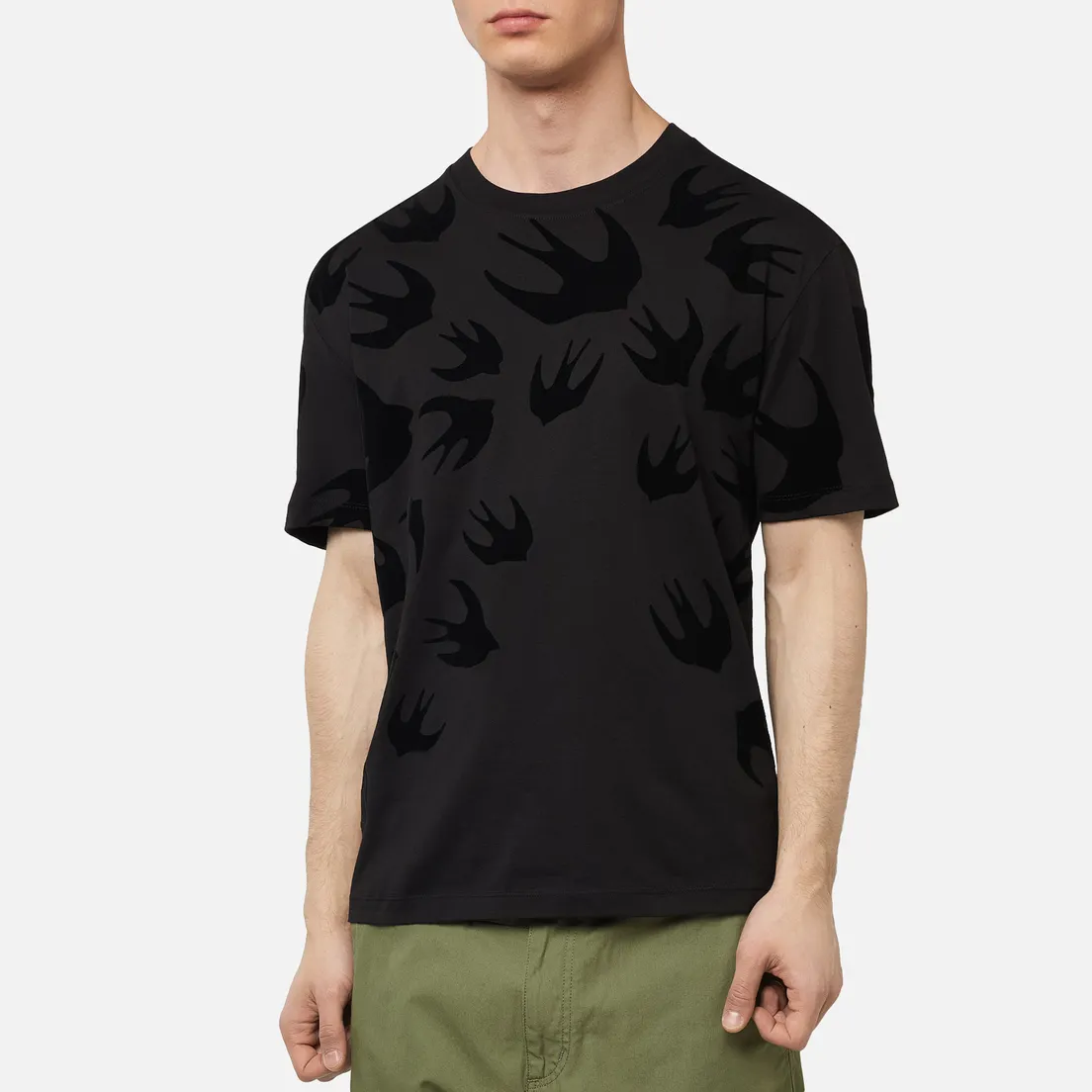 McQ Alexander McQueen Мужская футболка Dropped Shoulder Swallow Flocked