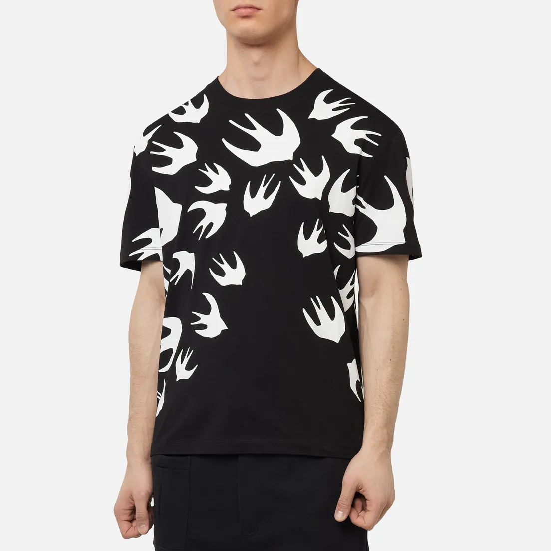 McQ Alexander McQueen Мужская футболка Dropped Shoulder Swallow Swarm