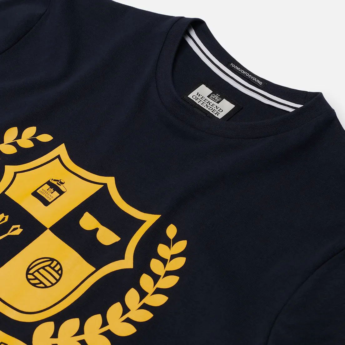 Weekend Offender Мужская футболка Shield