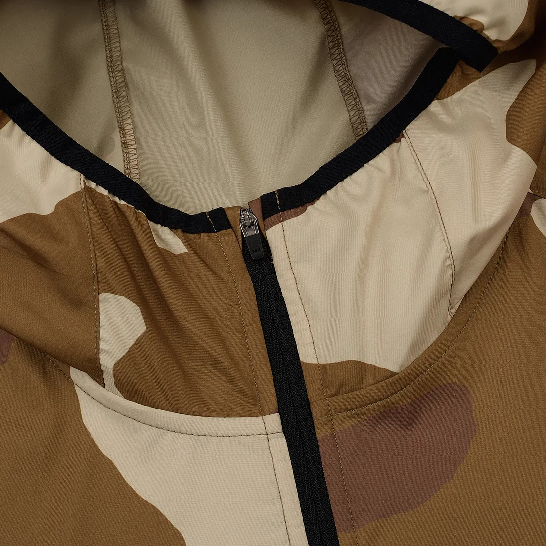 adidas Originals Мужская куртка ветровка x Undefeated Response Hooded Wind