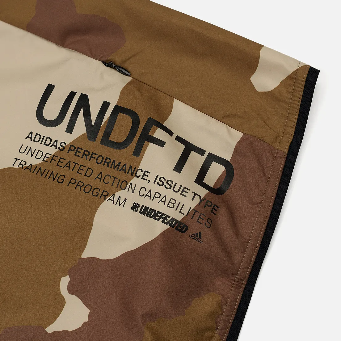 adidas Originals Мужская куртка ветровка x Undefeated Response Hooded Wind