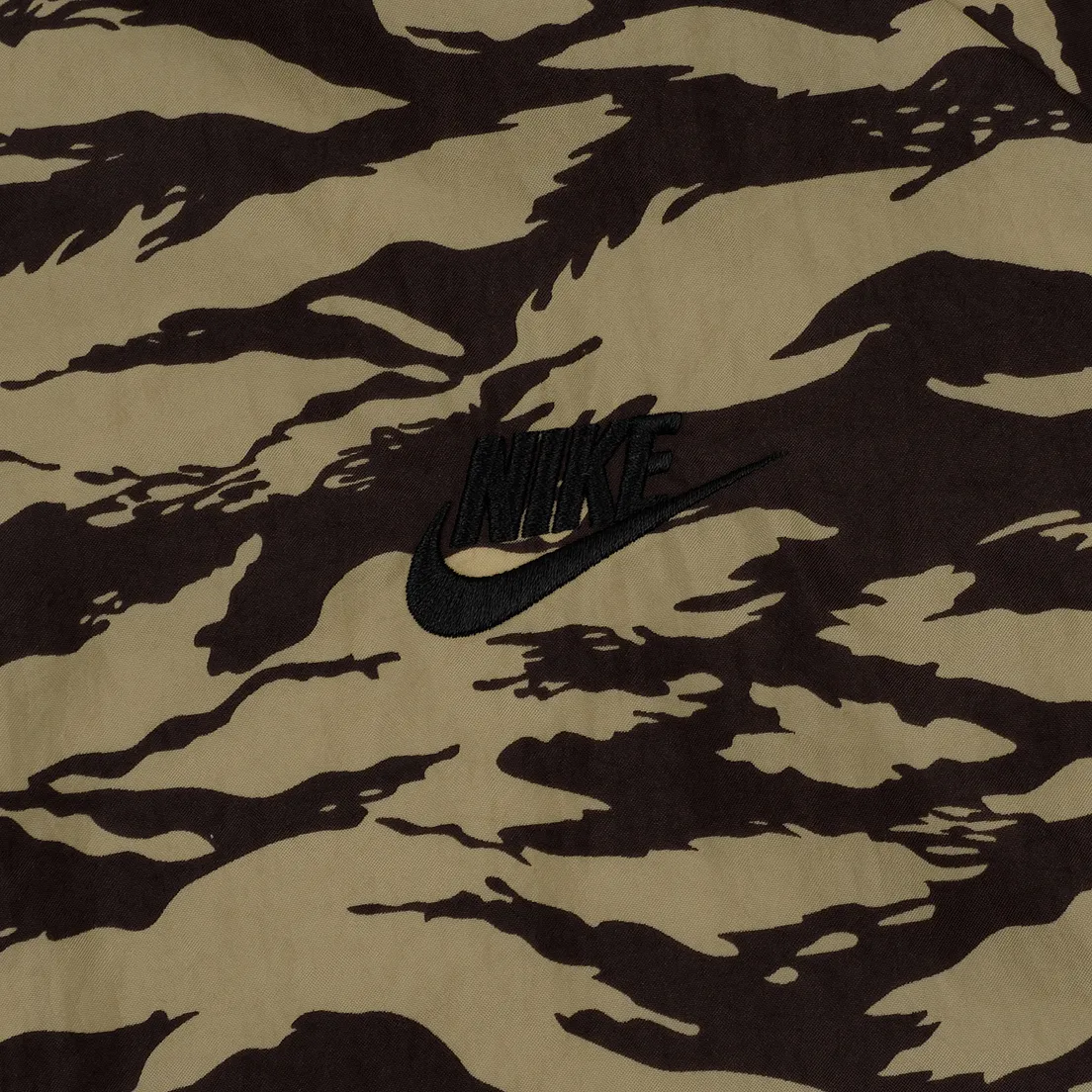 Nike Мужская куртка анорак Woven Swoosh All Over Print