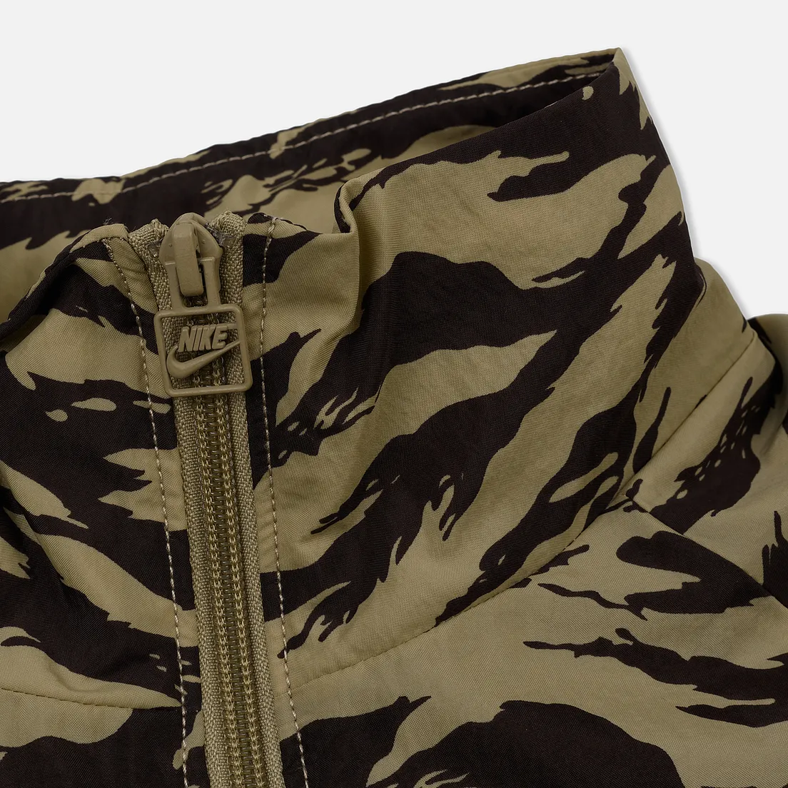 Nike Мужская куртка анорак Woven Swoosh All Over Print