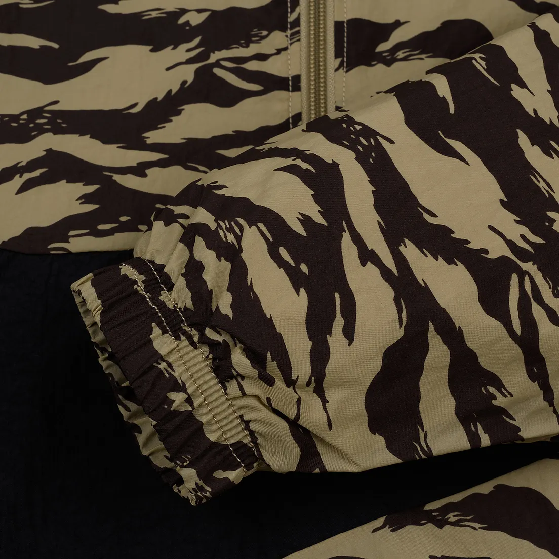 Nike Мужская куртка анорак Woven Swoosh All Over Print