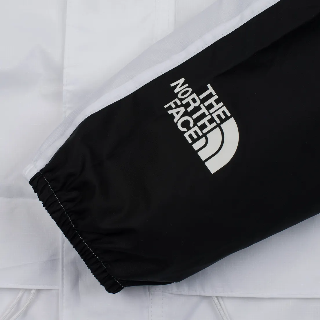The North Face Мужская куртка ветровка 1985 Seasonal Mountain Celebration