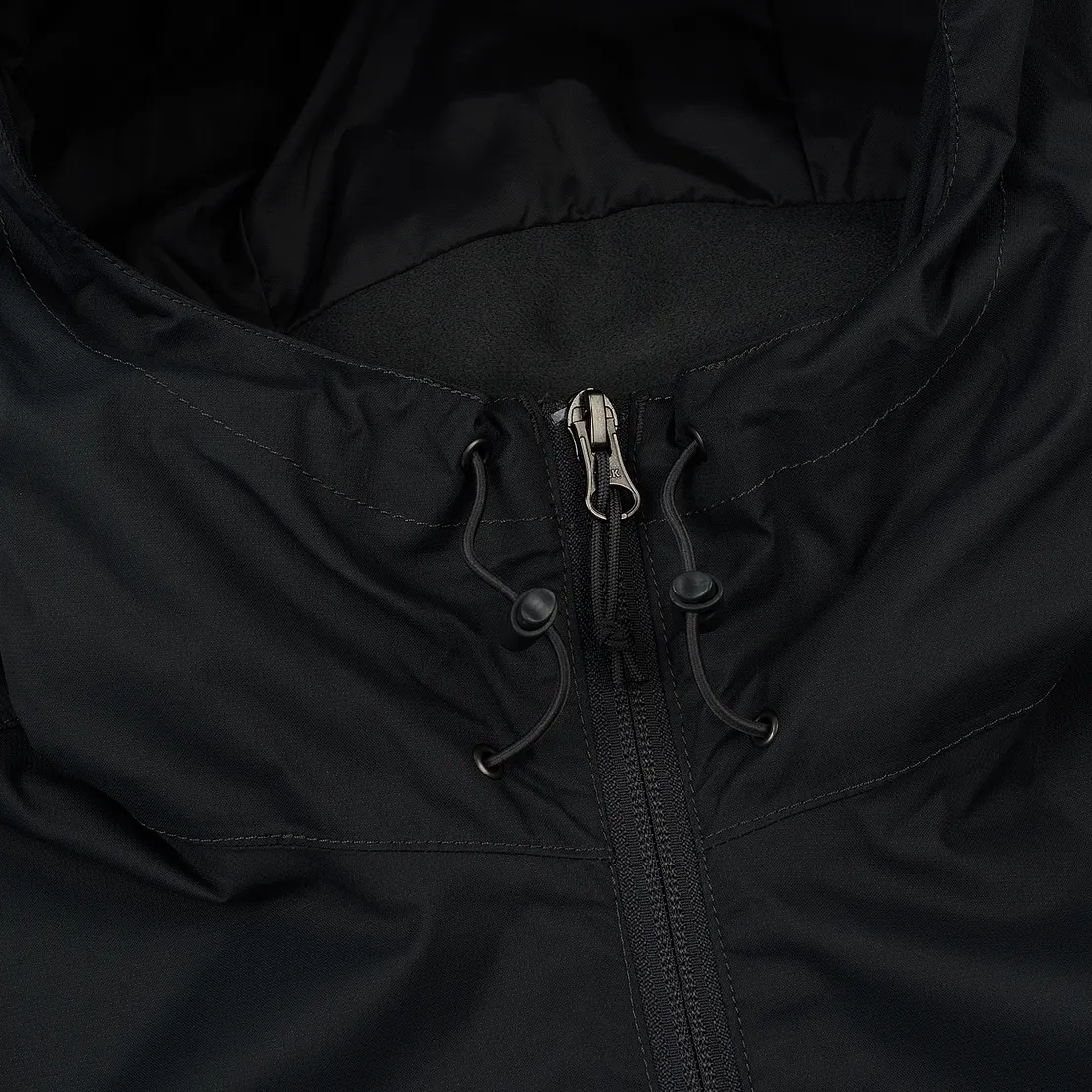 The North Face Мужская куртка ветровка Mountain Quest