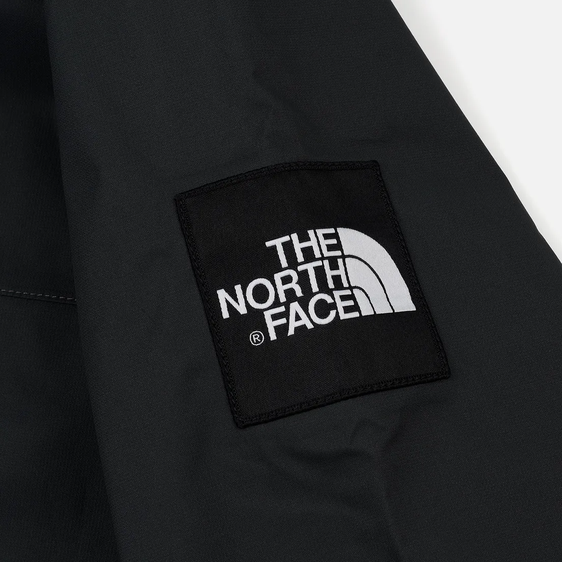 The North Face Мужская куртка ветровка Mountain Quest