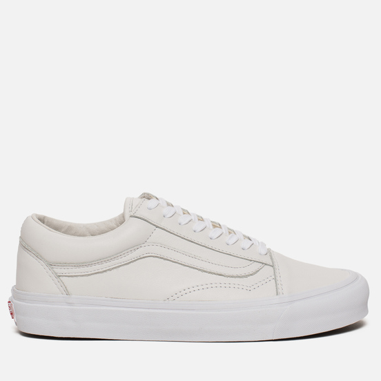 vans vault all white