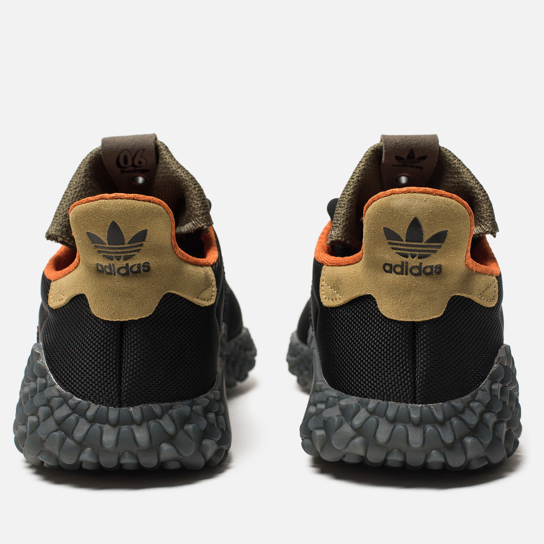 Adidas consortium kamanda x bodega hot sale