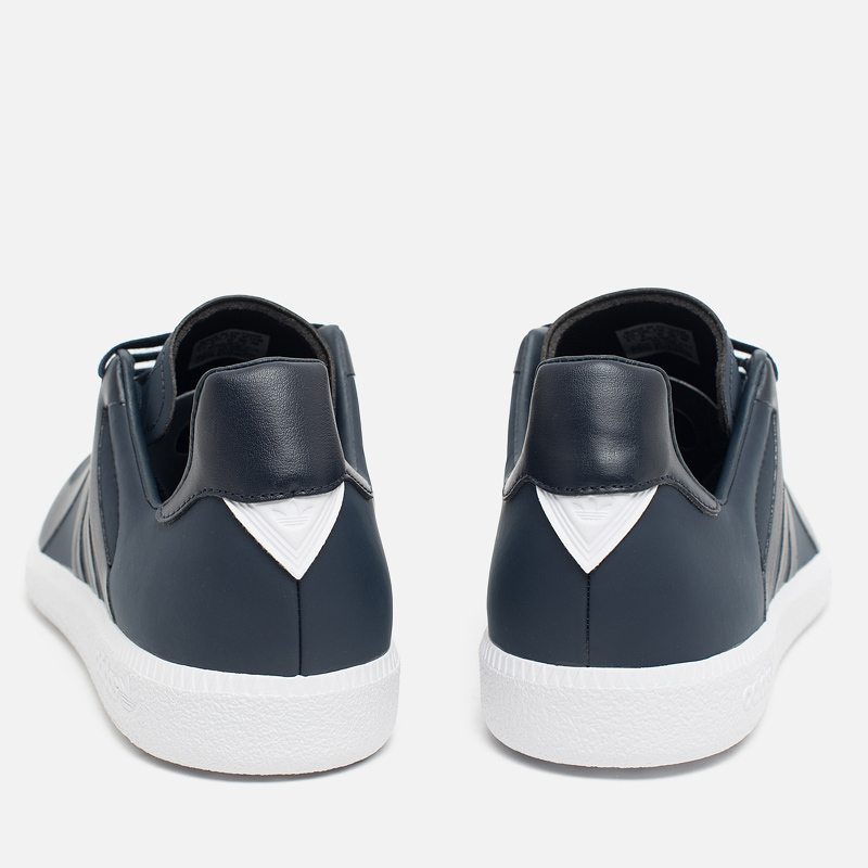 adidas Originals Мужские кроссовки x White Mountaineering BW