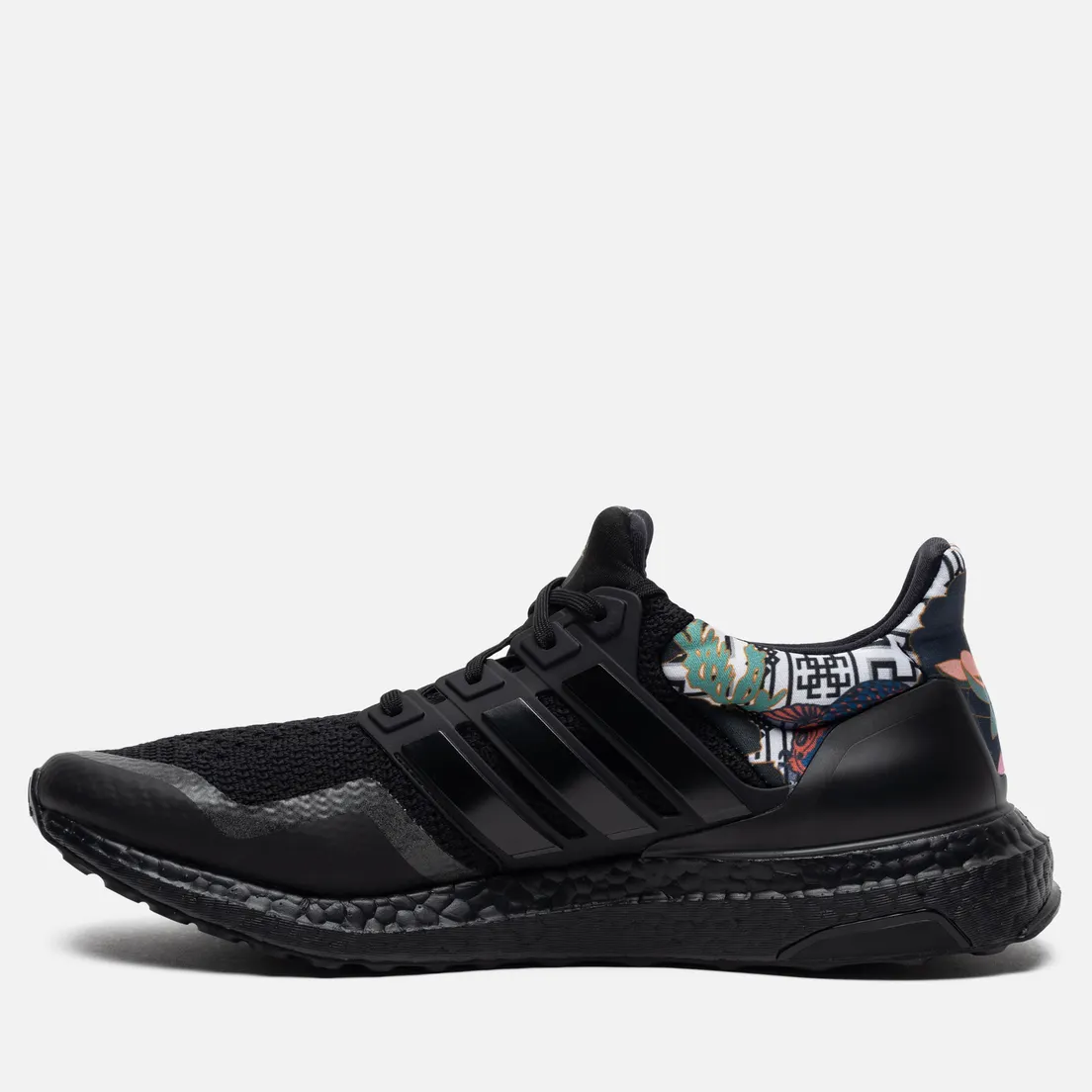 adidas Performance Мужские кроссовки Ultra Boost DNA Chinese New Year 2020