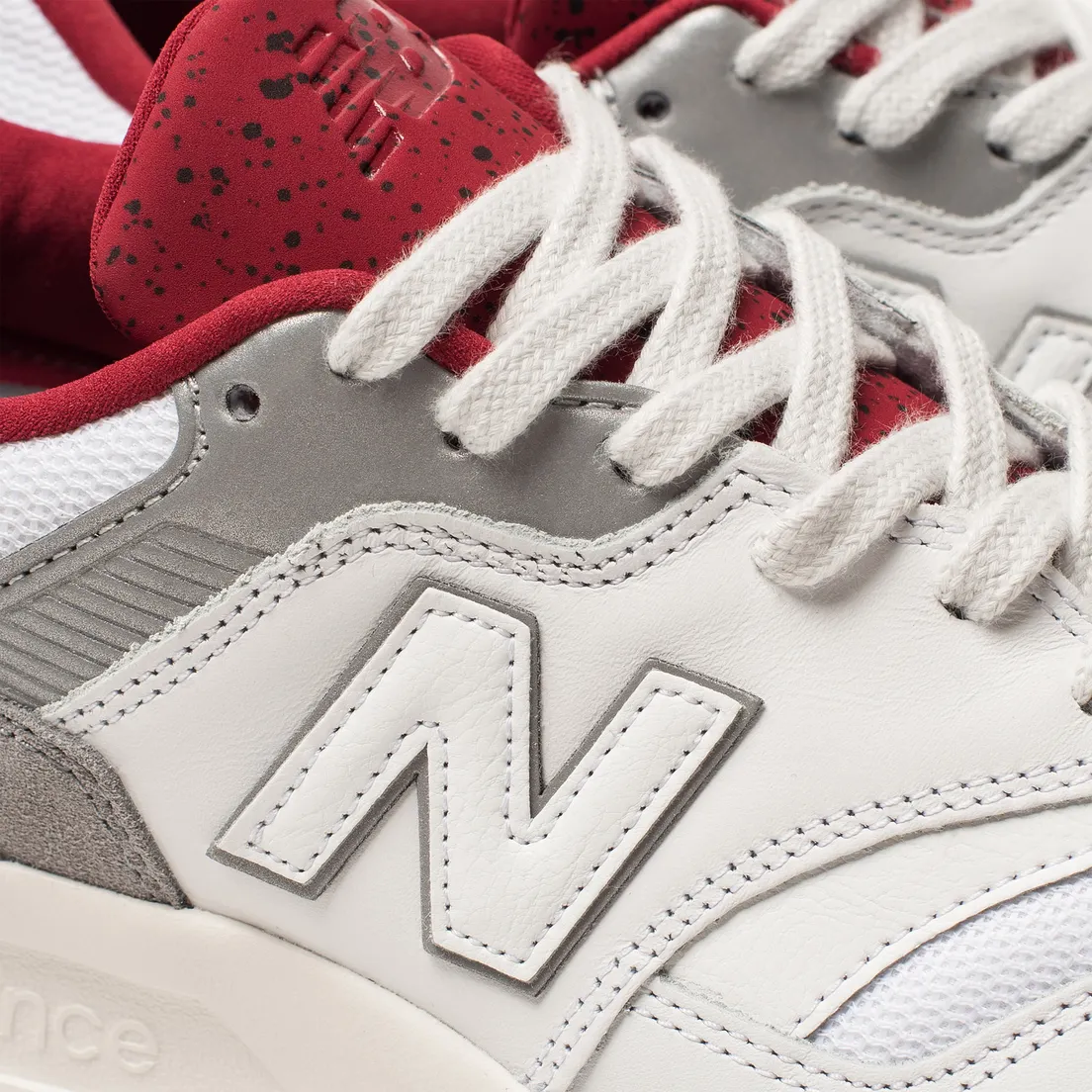 New Balance Мужские кроссовки CM997HGA