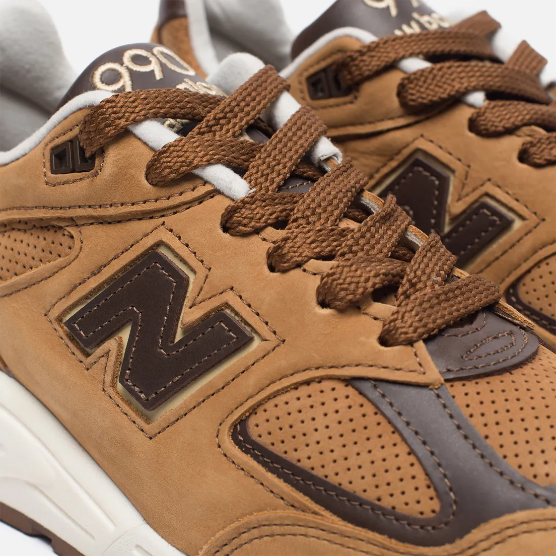 New Balance Мужские кроссовки M990DVN2