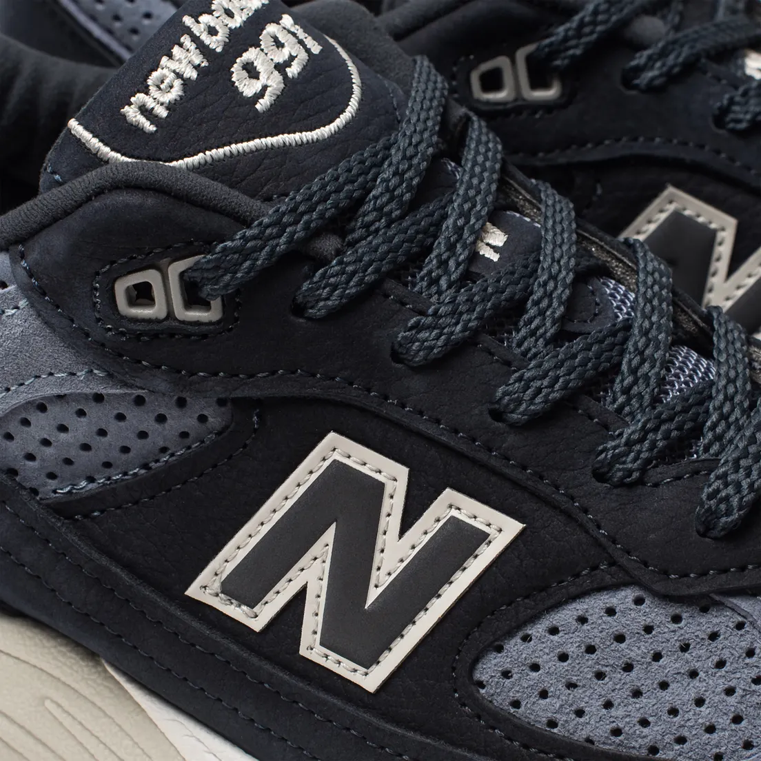 New Balance Мужские кроссовки M991NVB