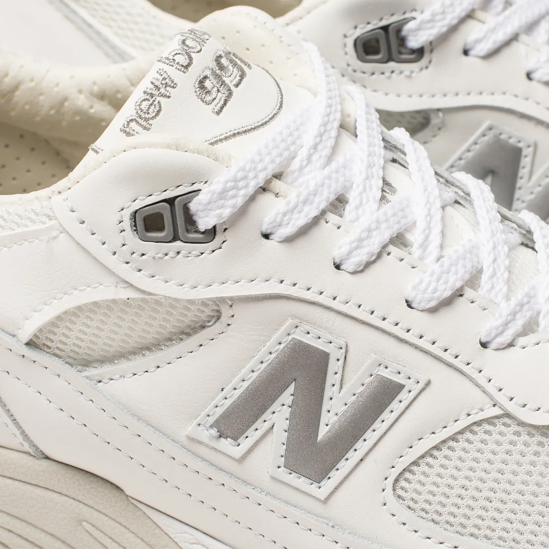 New Balance Мужские кроссовки M991WHI