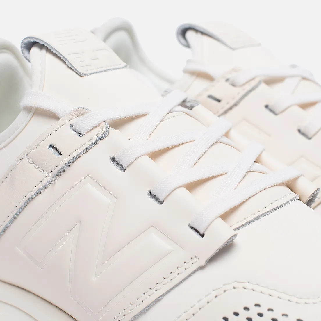 New Balance Мужские кроссовки MRL247BE Luxe Pack