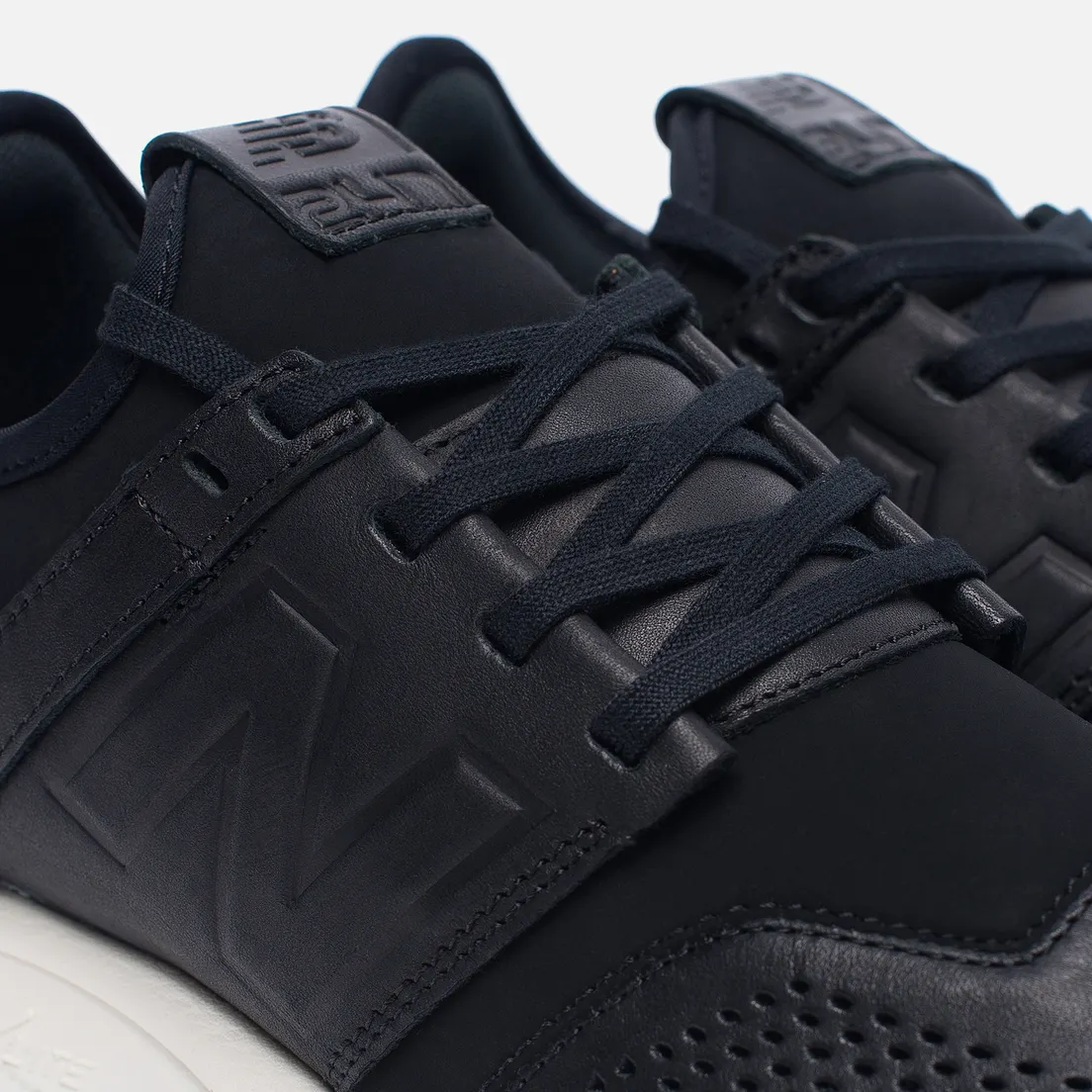 New Balance Мужские кроссовки MRL247BL Luxe Pack