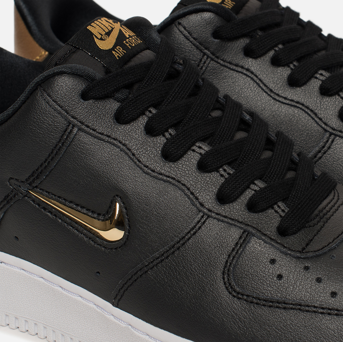 Air Force 1 07 LV8 Leather