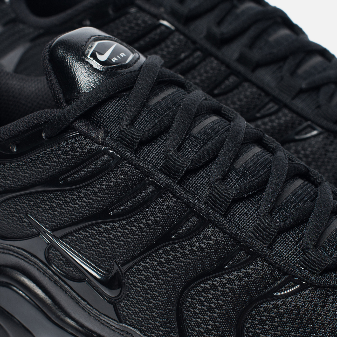 ÐÑÐ¶ÑÐºÐ¸Ðµ ÐºÑÐ¾ÑÑÐ¾Ð²ÐºÐ¸ Nike Air Max Plus Tuned 1 604133-050
