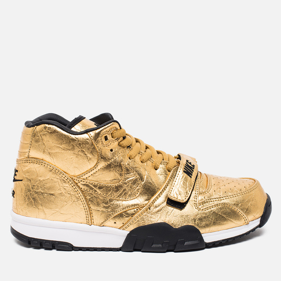 gold nike air trainers