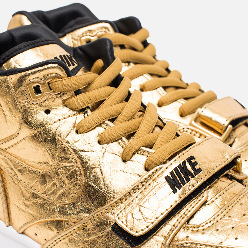 Nike gold air best sale