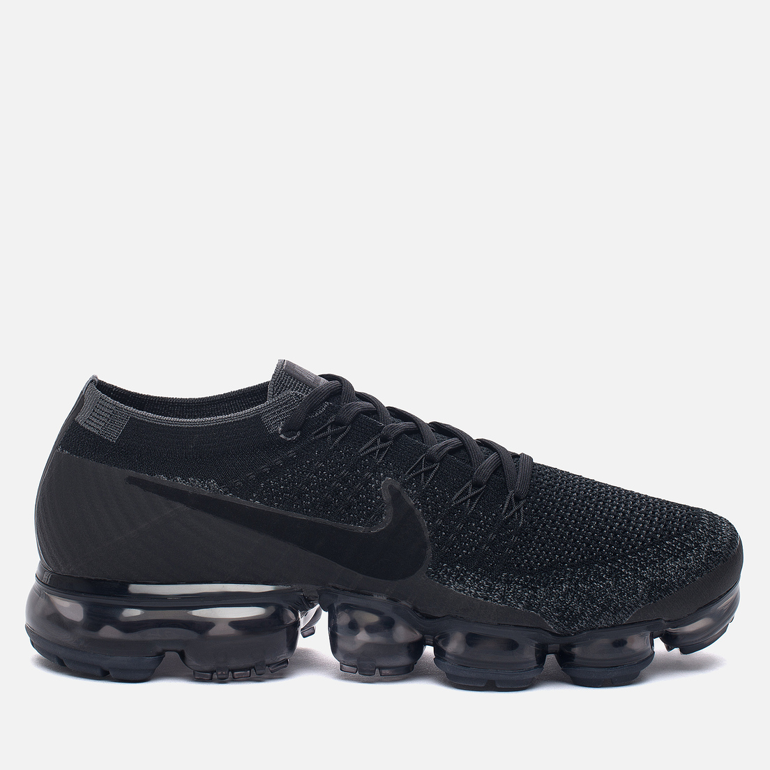 black and white vapormax flyknit