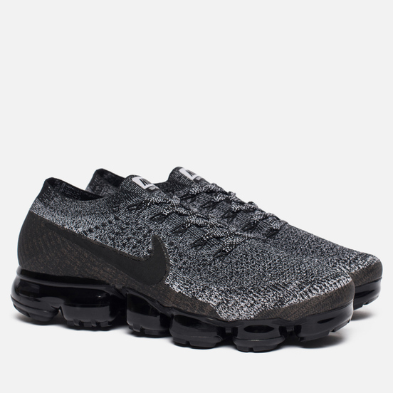vapormax flyknit black and white