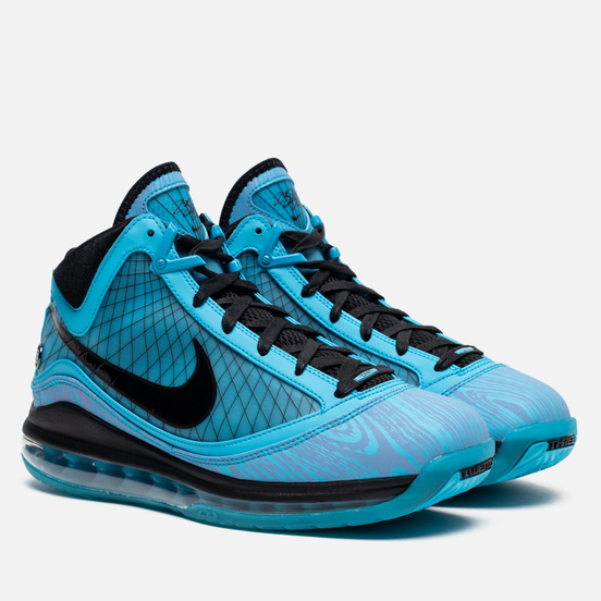 nike lebron blue shoes