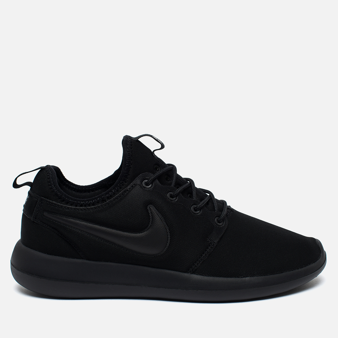 nike roshe two triple black