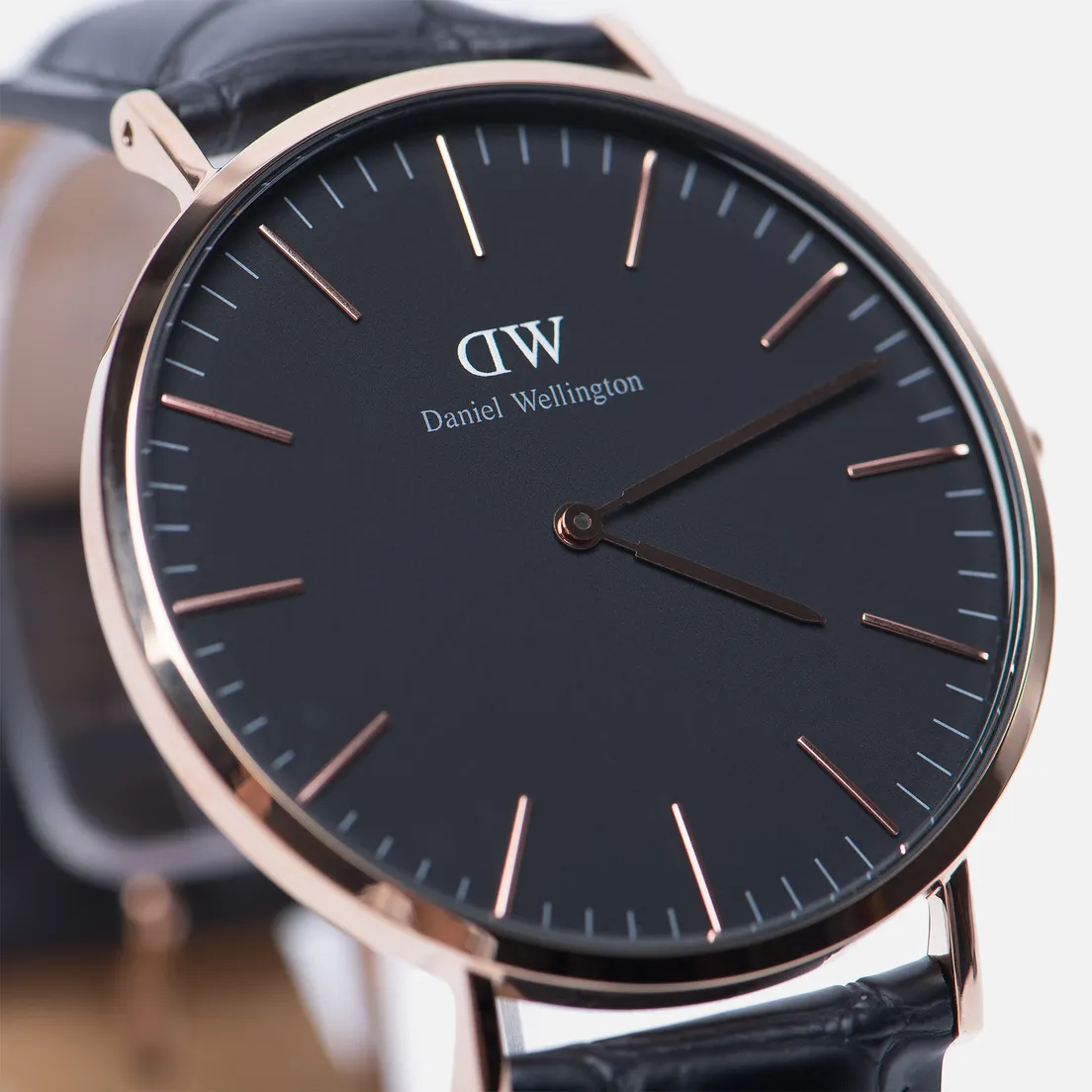Daniel Wellington Наручные часы Classic Reading