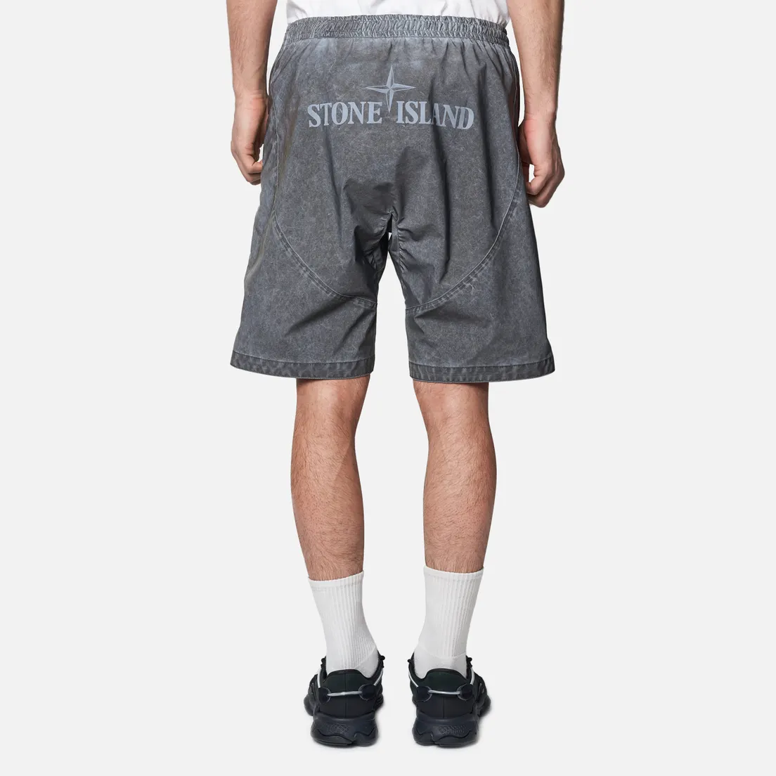 Stone Island Мужские шорты Plated Reflective Dust Colour Finish