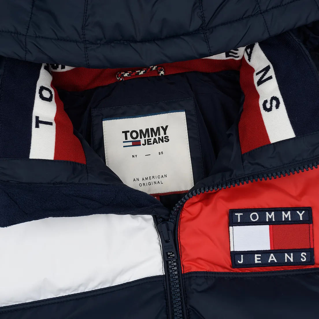 Tommy Jeans Мужской пуховик Essential Colour-Blocked Recycled Padded