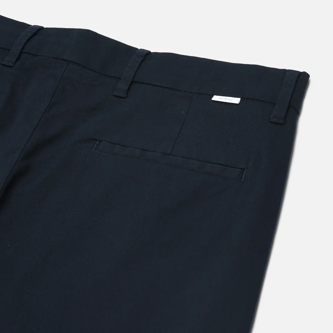 Norse Projects Мужские брюки Norse Standard Slim Chino